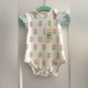The Beaufort Bonnet Co (TBBC) NWT Wendy Onesie with Eyelet Sleeves